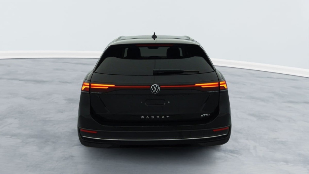VOLKSWAGEN Passat SW Nouvelle 1.5 ETSI OPF 150 DSG7 LIFE PLUS - ref: 1-334940 - Photo 5
