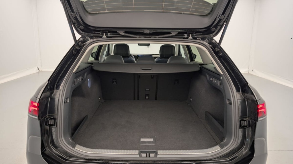 VOLKSWAGEN Passat SW Nouvelle 1.5 ETSI OPF 150 DSG7 LIFE PLUS - ref: 1-334940 - Photo 9