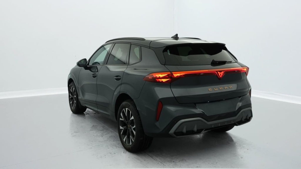 CUPRA Terramar 1.5 eTSI Hybrid 150 ch DSG7 V - ref: 1-335066 - Photo 4