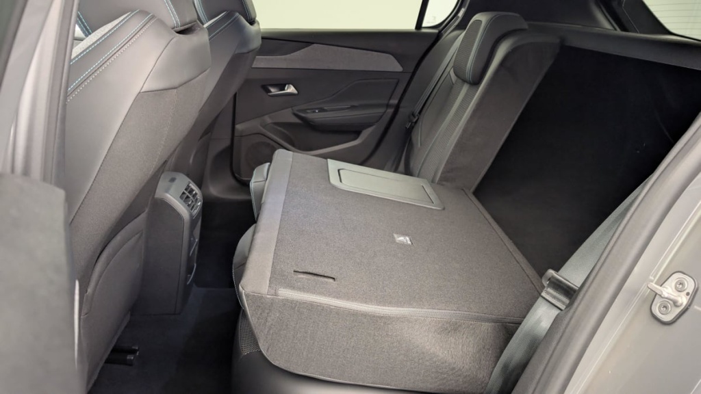 PEUGEOT 308 PureTech 130ch S S BVM6 Allure - ref: 1-335946 - Photo 12