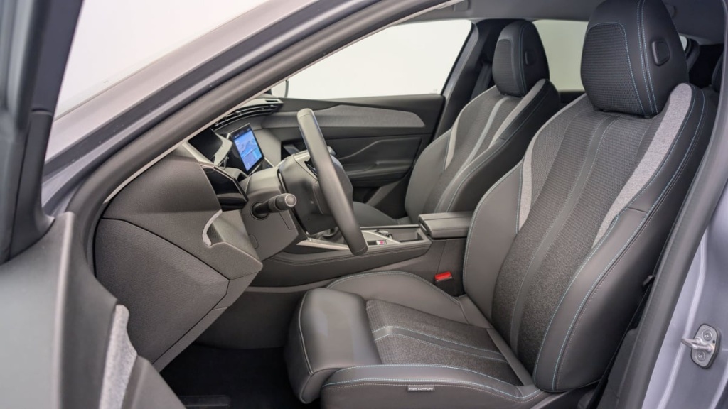 PEUGEOT 308 PureTech 130ch S S BVM6 Allure - ref: 1-335994 - Photo 14