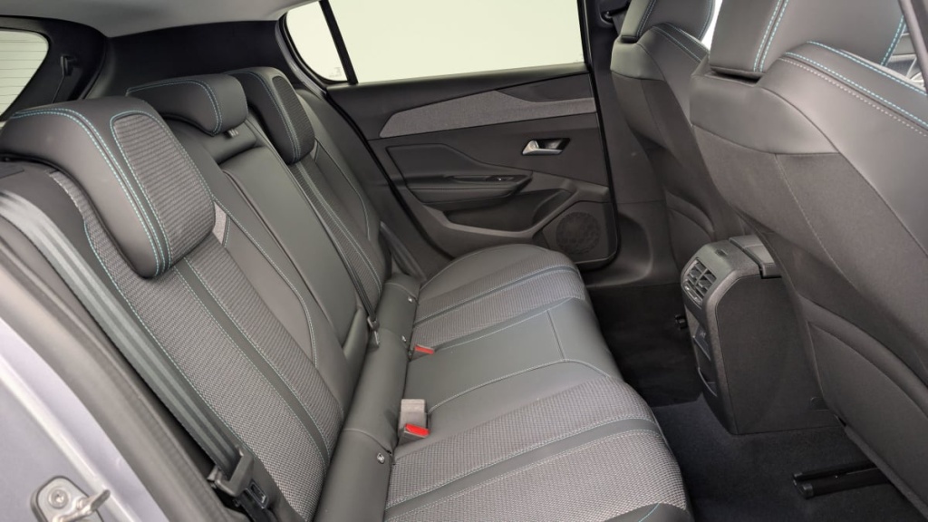PEUGEOT 308 PureTech 130ch S S BVM6 Allure - ref: 1-335994 - Photo 8