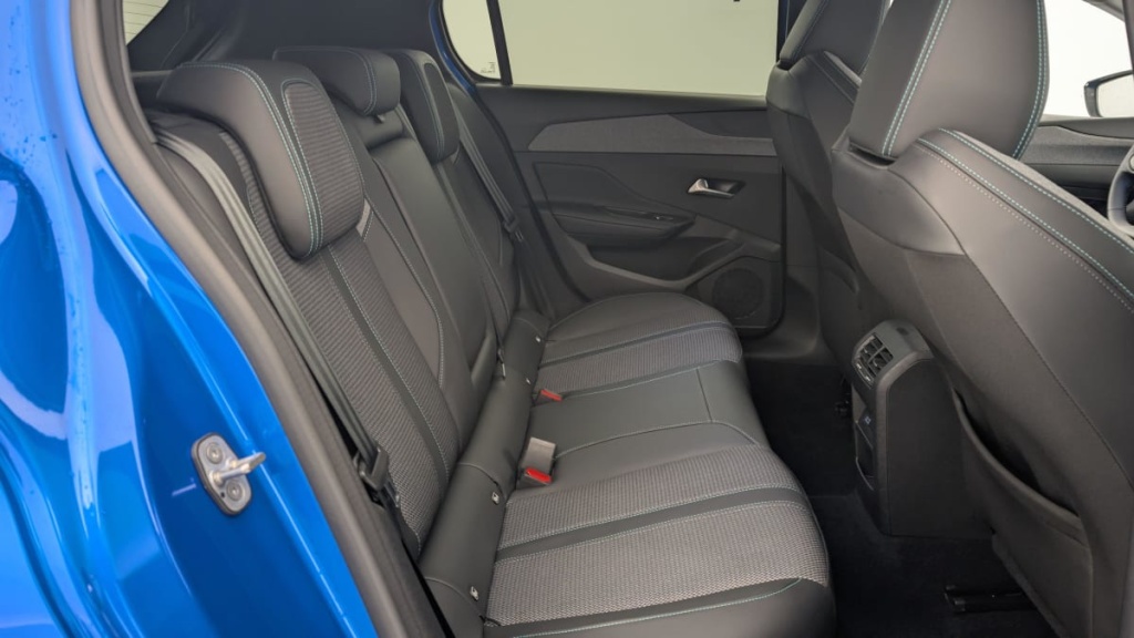 PEUGEOT 308 PureTech 130ch S S BVM6 Allure Pack - ref: 1-336003 - Photo 8