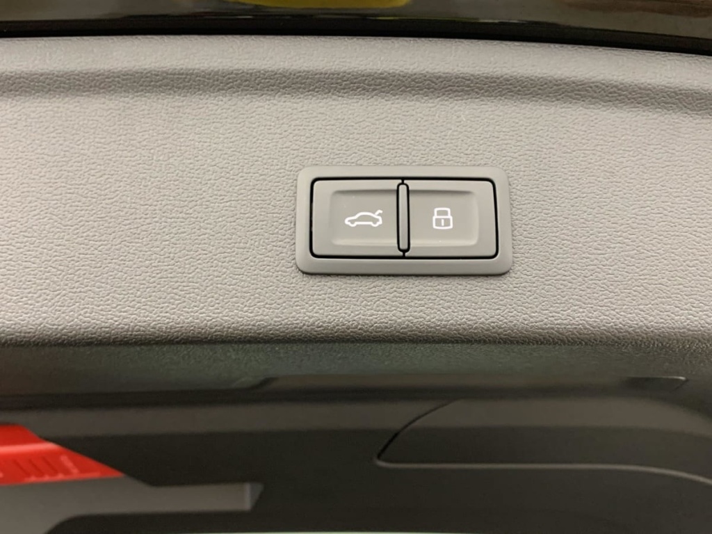AUDI A3 SPORTBACK NOUVELLE 45 TFSI E HYBRIDE RECHARGEABLE 272 S TRONIC 6 S LINE - ref: 1-336118 - Photo 18