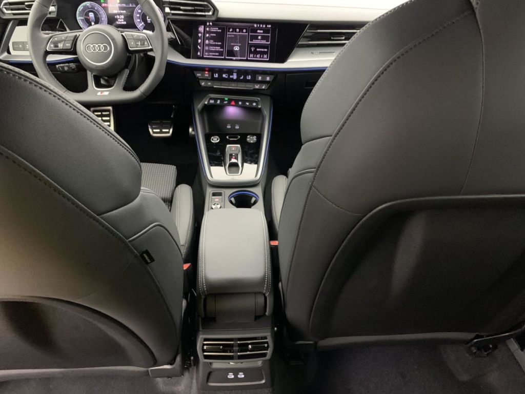 AUDI A3 SPORTBACK NOUVELLE 45 TFSI E HYBRIDE RECHARGEABLE 272 S TRONIC 6 S LINE - ref: 1-336118 - Photo 19