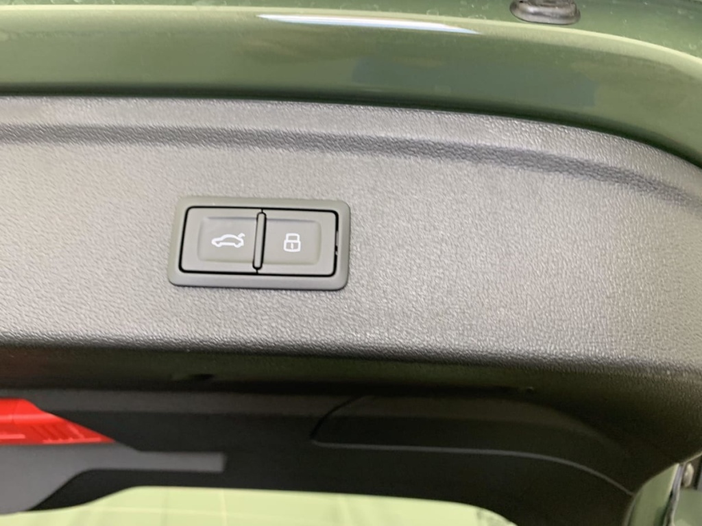 AUDI A3 SPORTBACK NOUVELLE 45 TFSI E HYBRIDE RECHARGEABLE 272 S TRONIC 6 S LINE - ref: 1-336123 - Photo 18