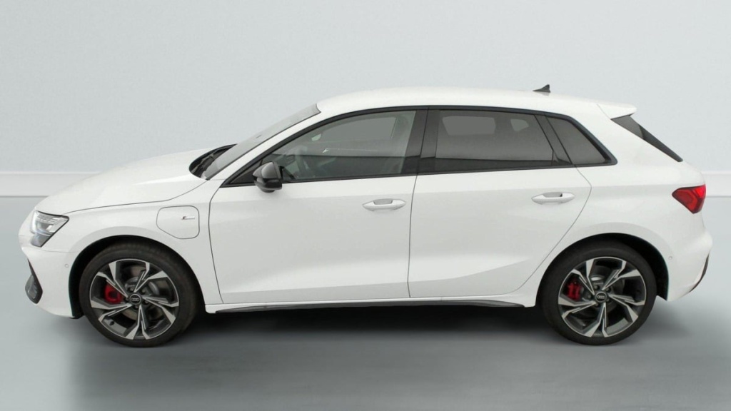 AUDI A3 Sportback 45 TFSI E HYBRIDE RECHARGEABLE 272 S TRONIC 6 S LINE - ref: 1-336126 - Photo 5