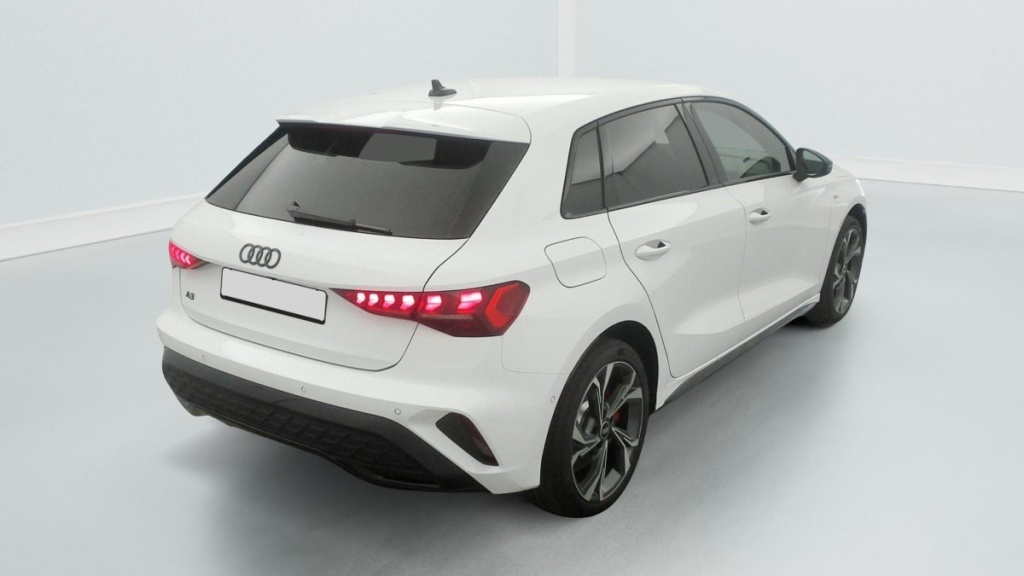 AUDI A3 Sportback 45 TFSI E HYBRIDE RECHARGEABLE 272 S TRONIC 6 S LINE - ref: 1-336126 - Photo 8