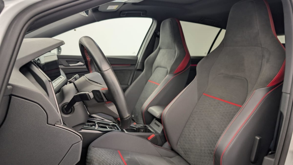 VOLKSWAGEN GOLF 8 2.0 TSI 300 DSG7 GTI CLUBSPORT - ref: 1-336198 - Photo 14