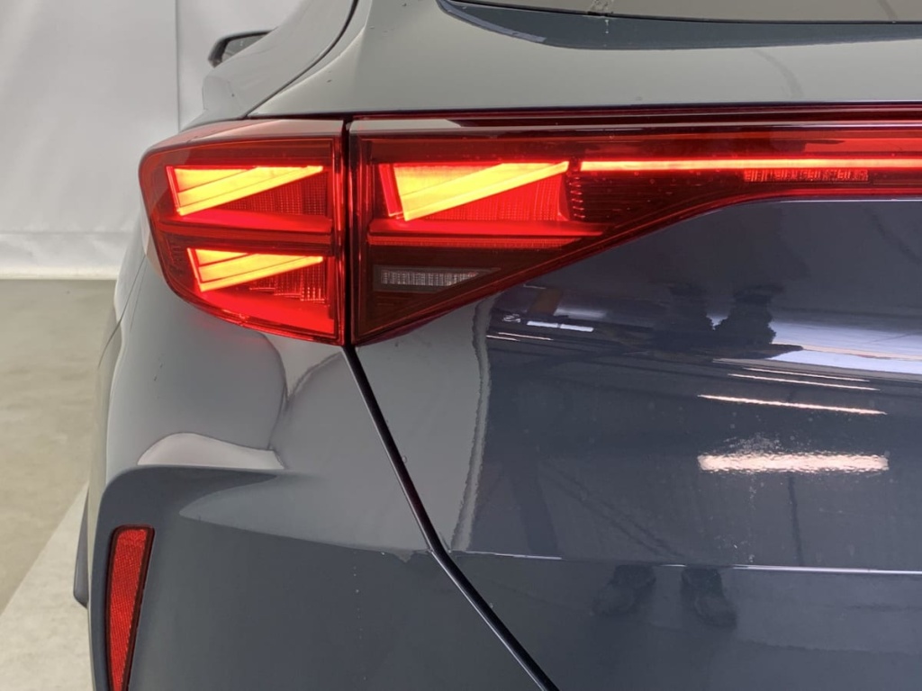 CUPRA FORMENTOR NOUVEAU 1.5 ETSI HYBRID 150 CH DSG7 V - ref: 1-336200 - Photo 17