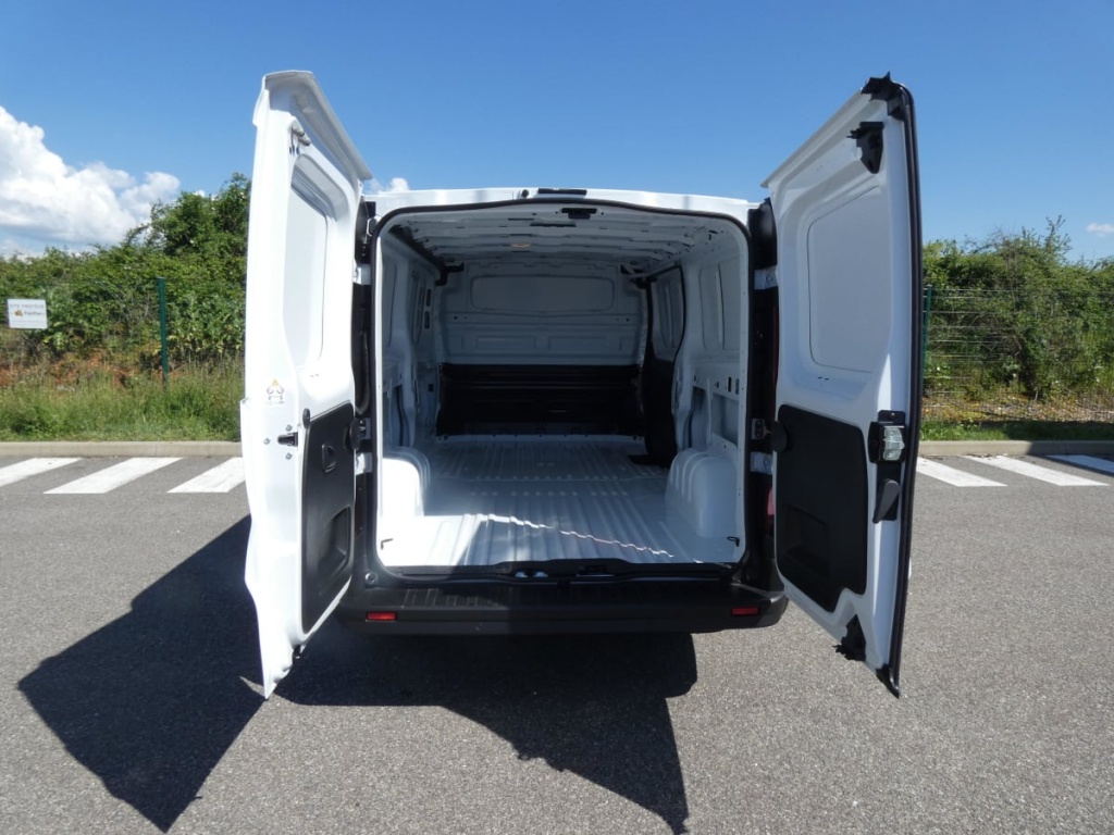 RENAULT TRAFIC FOURGON L2H1 3T BLUE DCI 130 GSR2 ADVANCE - ref: 1-336670 - Photo 8