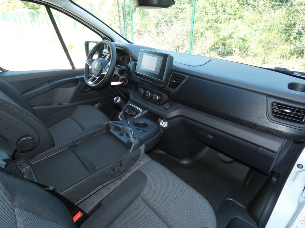 RENAULT TRAFIC FOURGON L2H1 3T BLUE DCI 130 GSR2 ADVANCE - ref: 1-336715 - Photo 10