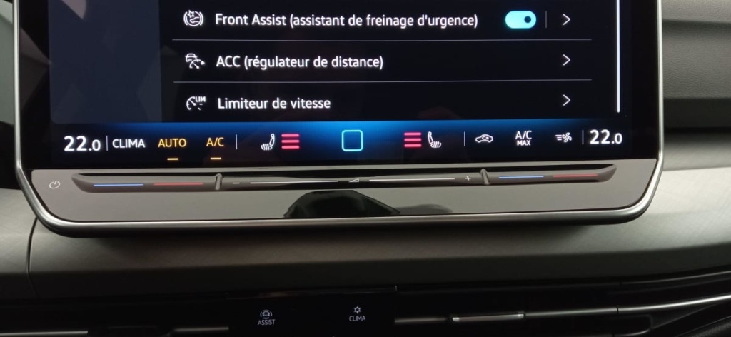 VOLKSWAGEN GOLF 8 NOUVELLE 1.5 ETSI EVO2 150 DSG7 LIFE PLUS - ref: 1-336971 - Photo 17