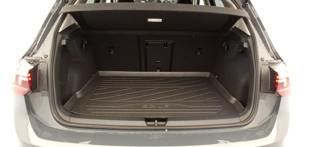 VOLKSWAGEN GOLF 8 NOUVELLE 1.5 ETSI EVO2 150 DSG7 LIFE PLUS - ref: 1-336971 - Photo 9