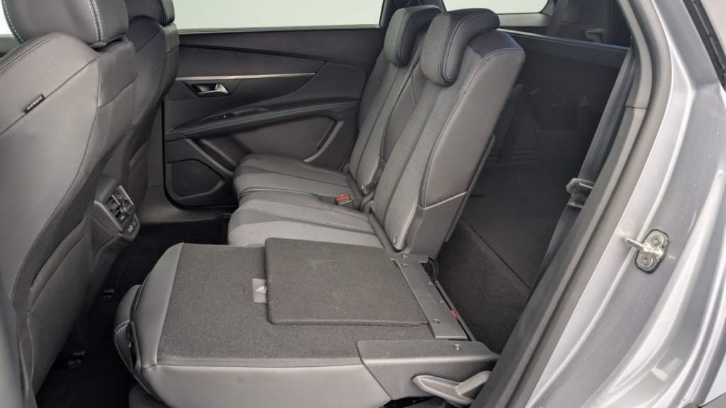 PEUGEOT 5008 PureTech 130ch S S BVM6 Allure Pack - ref: 1-337097 - Photo 12