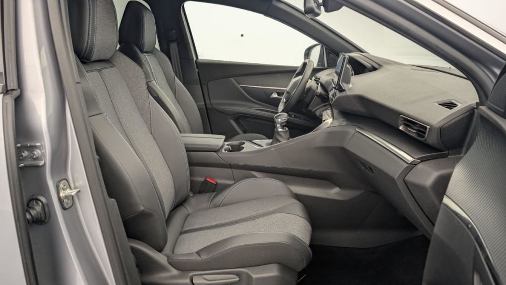 PEUGEOT 5008 PureTech 130ch S S BVM6 Allure Pack - ref: 1-337097 - Photo 9