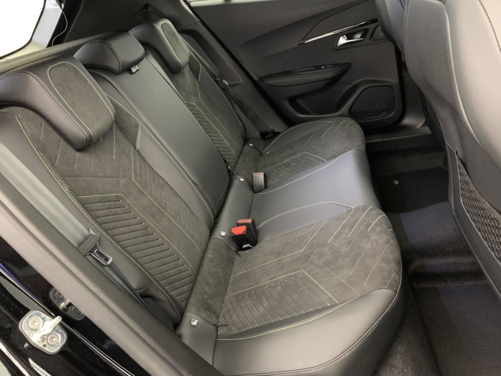 PEUGEOT 2008 Hybrid 145 e-DCS6 GT - ref: 1-337290 - Photo 10