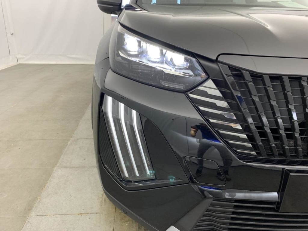 PEUGEOT 2008 Hybrid 145 e-DCS6 GT - ref: 1-337291 - Photo 15