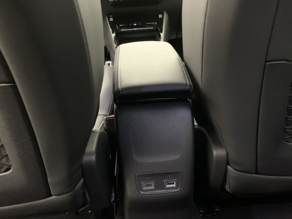 PEUGEOT 2008 Hybrid 145 e-DCS6 GT - ref: 1-337291 - Photo 19