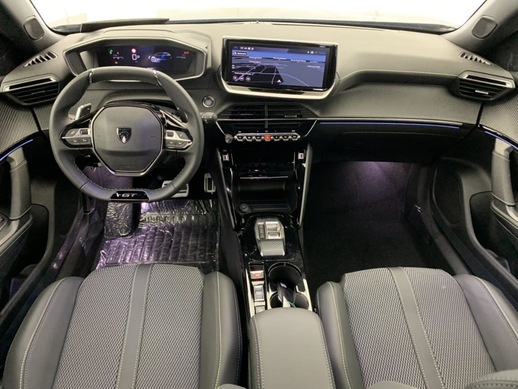 PEUGEOT 2008 Hybrid 145 e-DCS6 GT - ref: 1-337293 - Photo 12