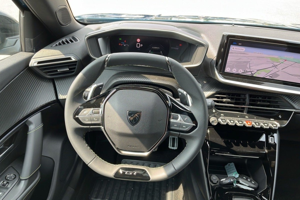 PEUGEOT 2008 Hybrid 145 e-DCS6 GT - ref: 1-337300 - Photo 13