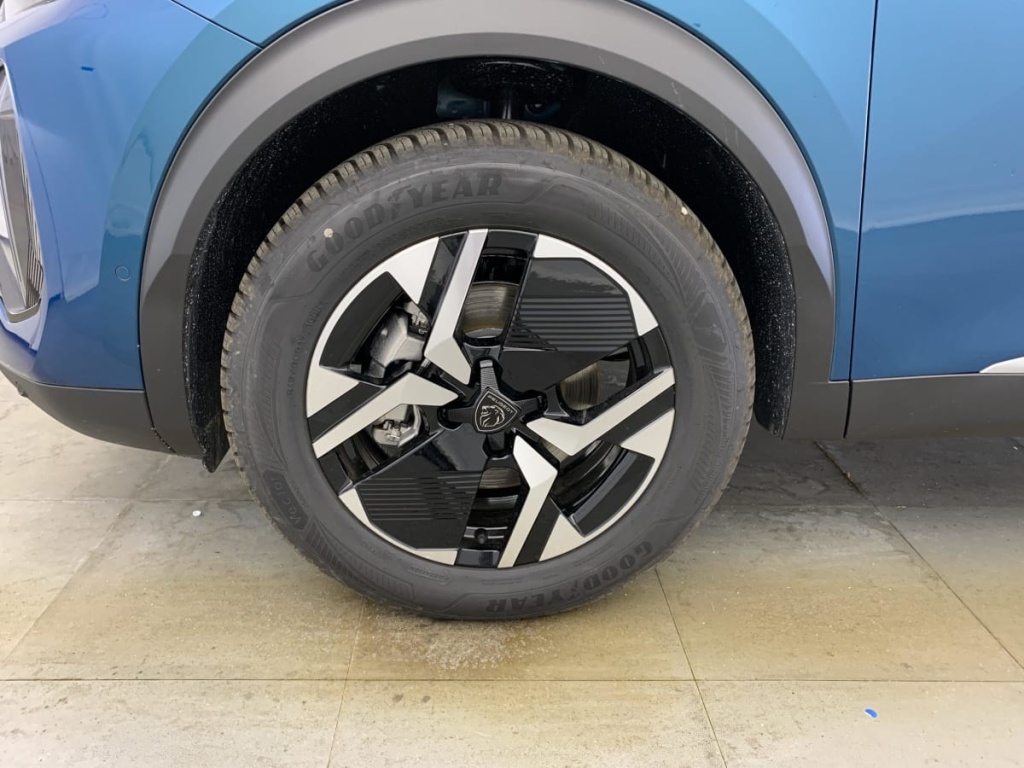 PEUGEOT 2008 Hybrid 145 e-DCS6 GT - ref: 1-337303 - Photo 14