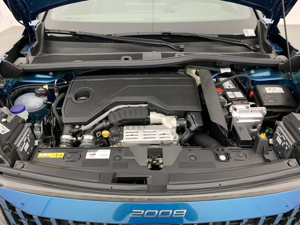 PEUGEOT 2008 Hybrid 145 e-DCS6 GT - ref: 1-337303 - Photo 15
