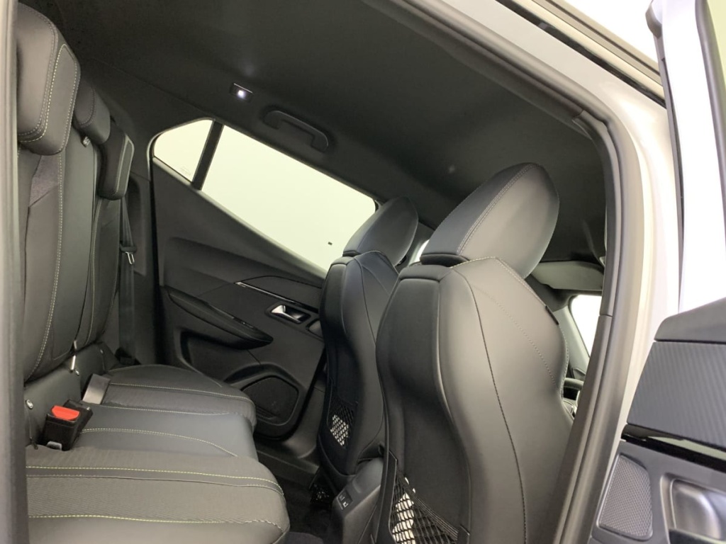PEUGEOT 2008 Hybrid 145 e-DCS6 GT - ref: 1-337311 - Photo 10