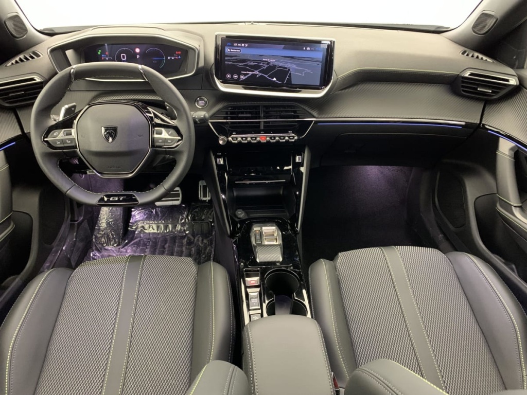 PEUGEOT 2008 Hybrid 145 e-DCS6 GT - ref: 1-337311 - Photo 12
