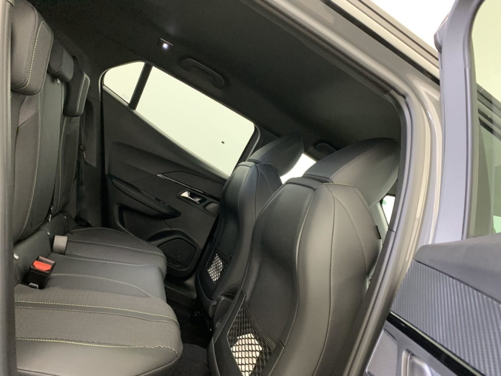 PEUGEOT 2008 Hybrid 145 e-DCS6 GT - ref: 1-337315 - Photo 10