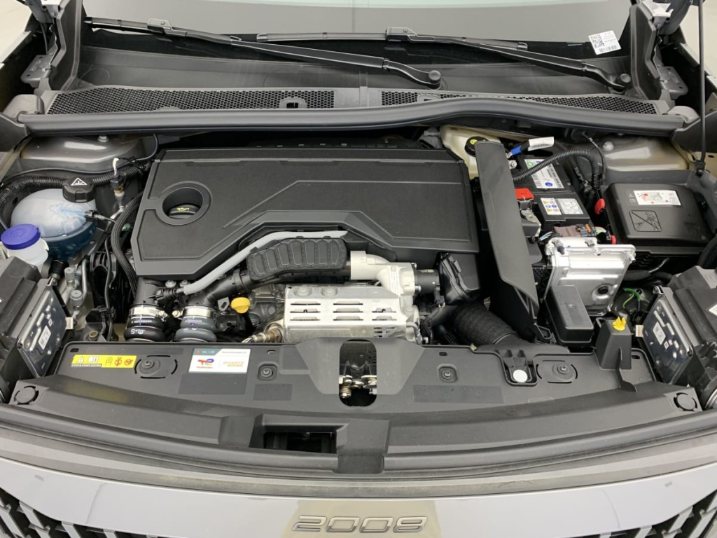 PEUGEOT 2008 Hybrid 145 e-DCS6 GT - ref: 1-337315 - Photo 15