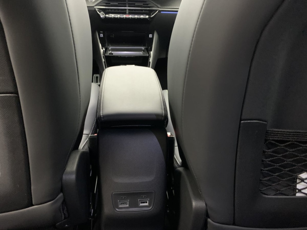 PEUGEOT 2008 Hybrid 145 e-DCS6 GT - ref: 1-337315 - Photo 18