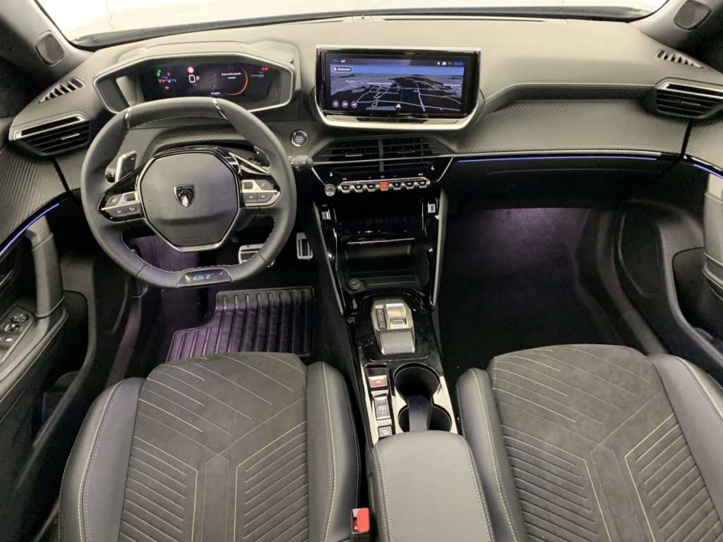 PEUGEOT 2008 Hybrid 145 e-DCS6 GT - ref: 1-337317 - Photo 13