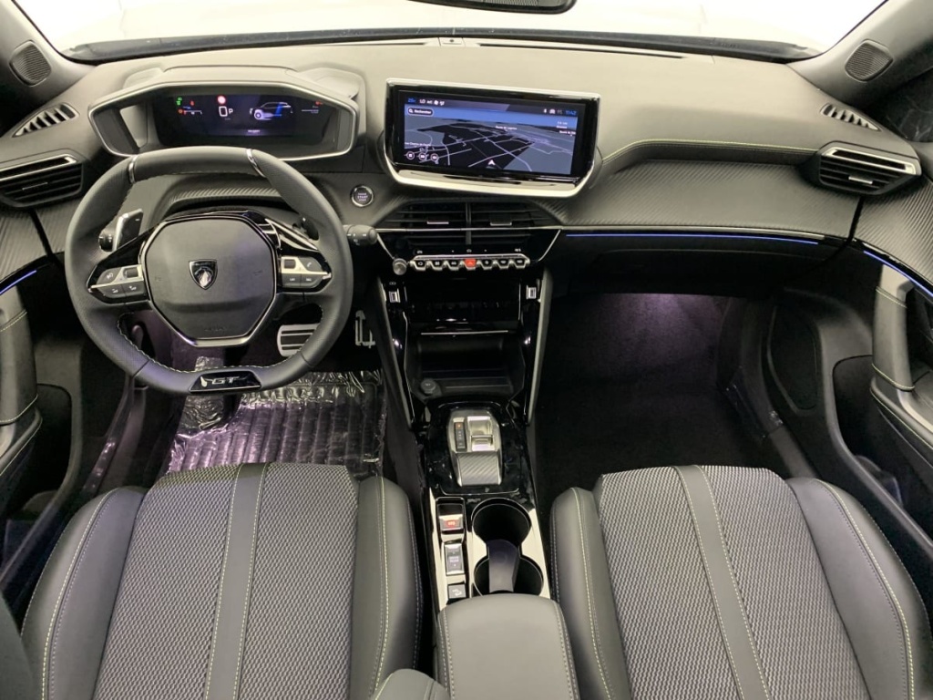 PEUGEOT 2008 Hybrid 145 e-DCS6 GT - ref: 1-337324 - Photo 12