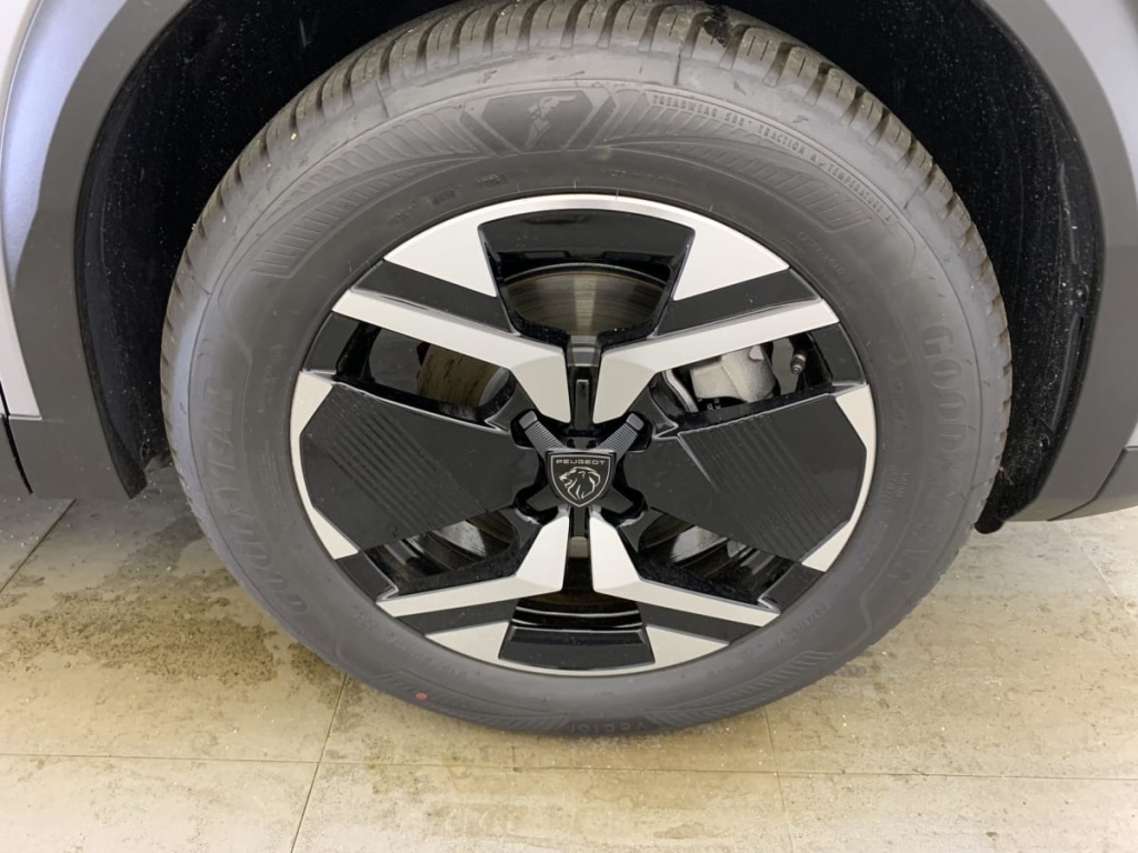 PEUGEOT 2008 Hybrid 145 e-DCS6 GT - ref: 1-337324 - Photo 14