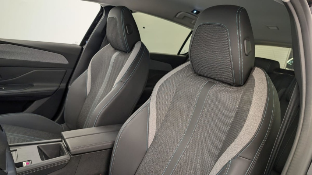 PEUGEOT 308 PureTech 130ch S S EAT8 Allure - ref: 1-337392 - Photo 16