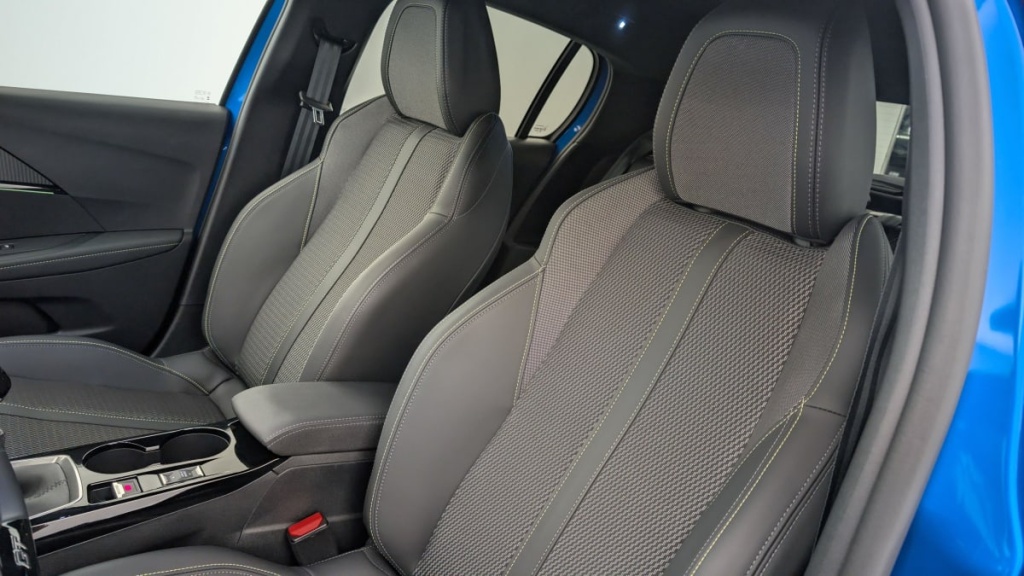 PEUGEOT 208 PureTech 100 S S BVM6 GT - ref: 1-337527 - Photo 16