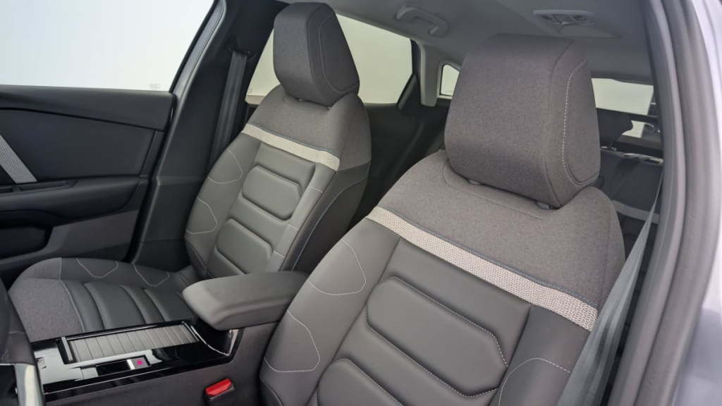 CITROEN C4 PureTech 130 EAT8 Max - ref: 1-337741 - Photo 16