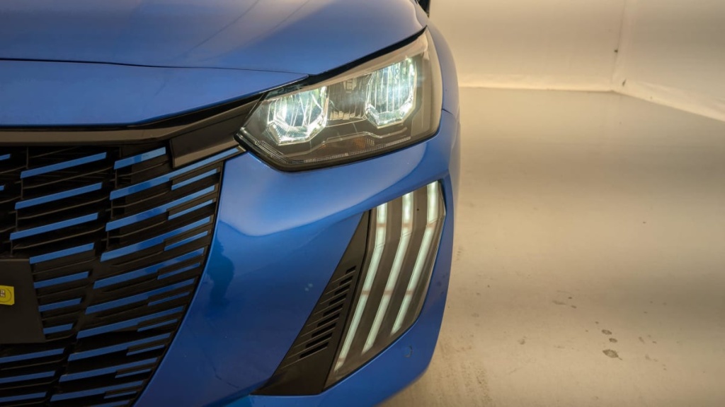 PEUGEOT 208 PureTech 100 S S BVM6 Allure - ref: 1-337824 - Photo 19