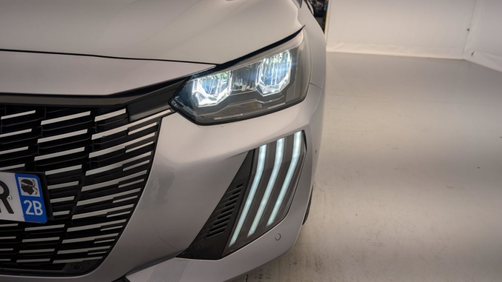 PEUGEOT 208 PureTech 100 S S BVM6 Allure - ref: 1-337972 - Photo 19