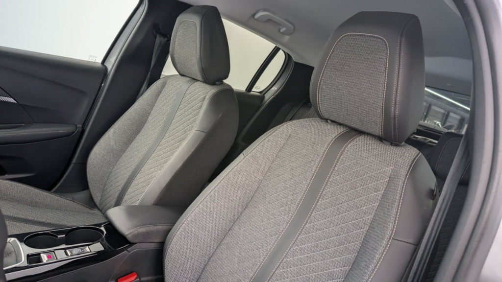 PEUGEOT 208 PureTech 100 S S BVM6 Allure - ref: 1-338254 - Photo 16