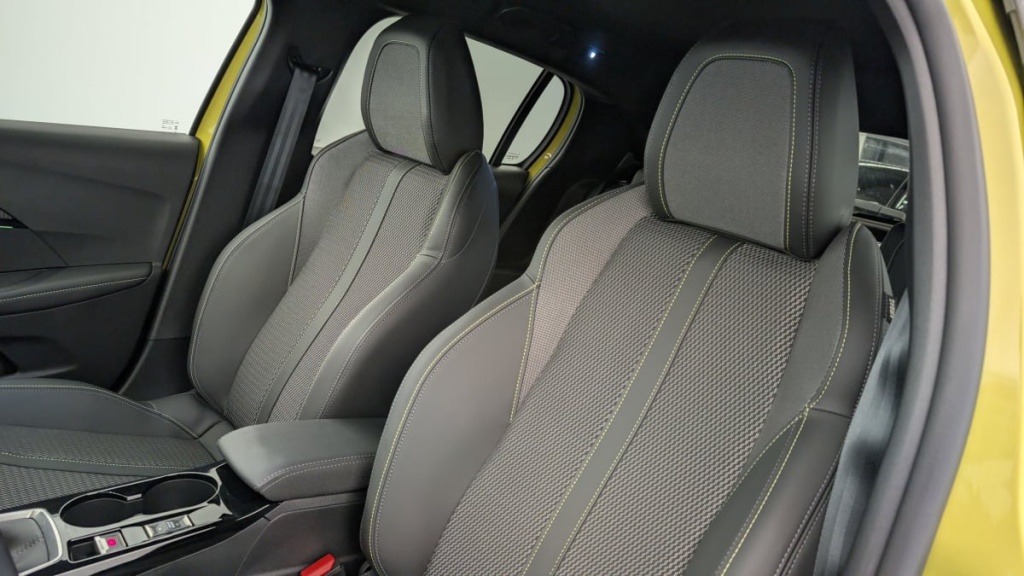 PEUGEOT 208 PureTech 100 S S BVM6 GT - ref: 1-338267 - Photo 16
