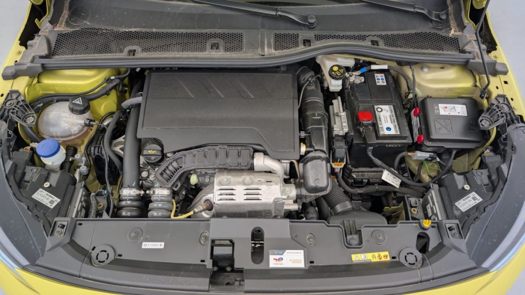 PEUGEOT 208 PureTech 100 S S BVM6 GT - ref: 1-338267 - Photo 19