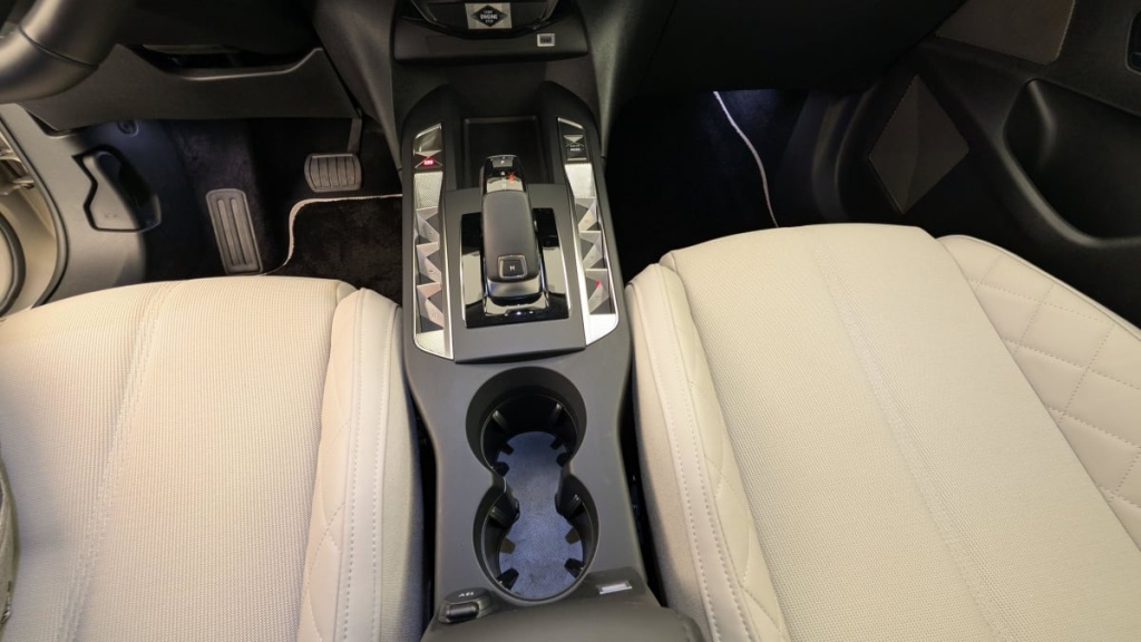 DS DS3 PureTech 130 EAT8 Esprit de Voyage - ref: 1-338534 - Photo 19