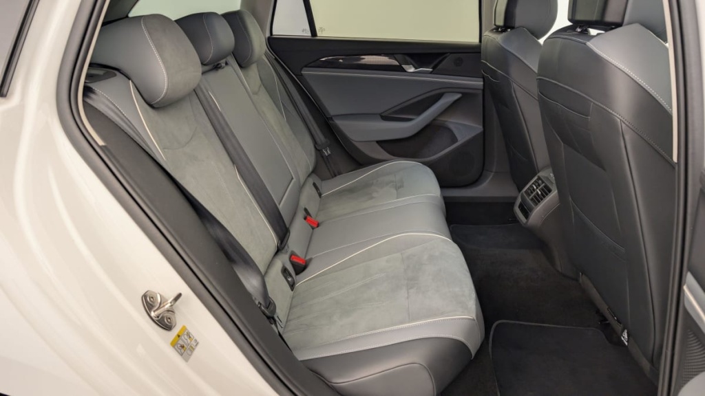 VOLKSWAGEN Passat SW Nouvelle 1.5 ETSI OPF 150 DSG7 LIFE PLUS - ref: 1-338543 - Photo 10