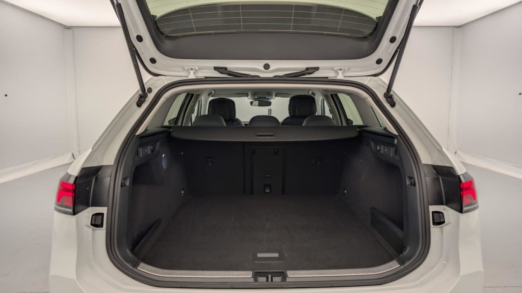 VOLKSWAGEN Passat SW Nouvelle 1.5 ETSI OPF 150 DSG7 LIFE PLUS - ref: 1-338543 - Photo 11