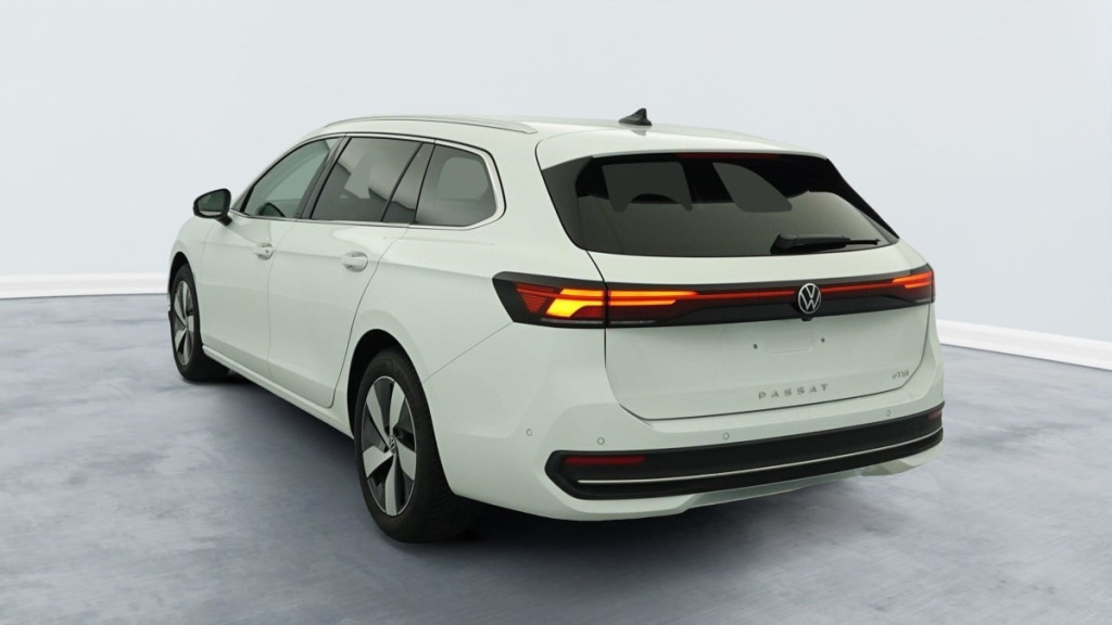 VOLKSWAGEN Passat SW Nouvelle 1.5 ETSI OPF 150 DSG7 LIFE PLUS - ref: 1-338543 - Photo 5