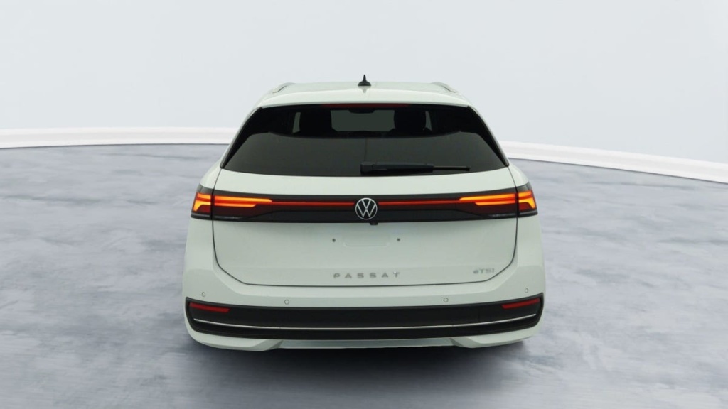 VOLKSWAGEN Passat SW Nouvelle 1.5 ETSI OPF 150 DSG7 LIFE PLUS - ref: 1-338543 - Photo 6