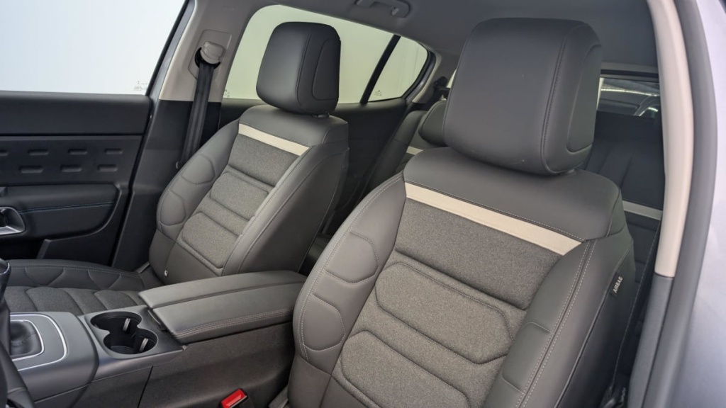 CITROEN C5 AIRCROSS PureTech 130 BVM6 Plus - ref: 1-338944 - Photo 16