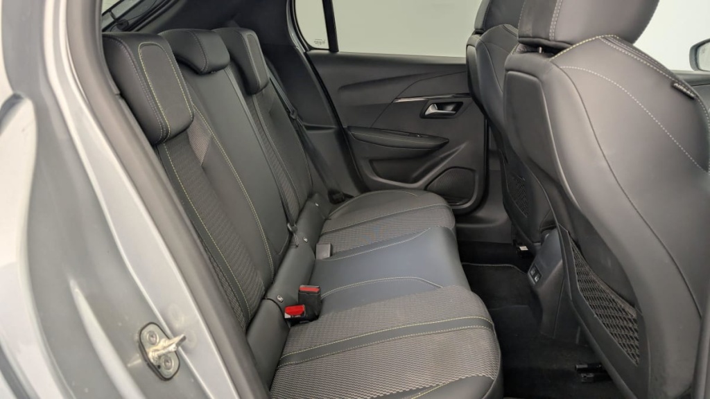 PEUGEOT 208 Hybrid 136 e-DCS6 GT - ref: 1-338992 - Photo 10